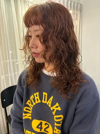 ミディアム comeghead 琴音のヘアスタイル