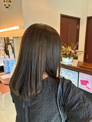 ミディアム カラー LOBEAUT所属・古橋 由妃のヘアスタイル