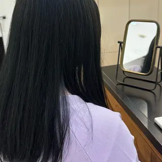 カラー 西澤 希のヘアスタイル