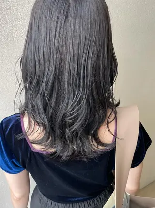 ミディアム カラー 沢田 瞳のヘアスタイル