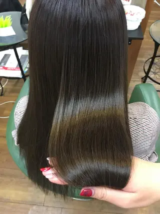 セミロング カラー PALETTE(パレット)所属・SHIORI💜口コ ミNo.1艶カラーのヘアスタイル