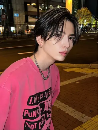 ミディアム カラー メンズ メンズ専門 スタイリスト前田雄輝のヘアスタイル
