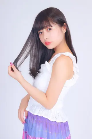 ロング タカ ユキのヘアスタイル
