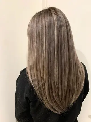 セミロング カラー ヘアアレンジ 🎨カラー満足度 500%💫ヅル💫のヘアスタイル