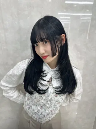 ロング 森田 真由香のヘアスタイル