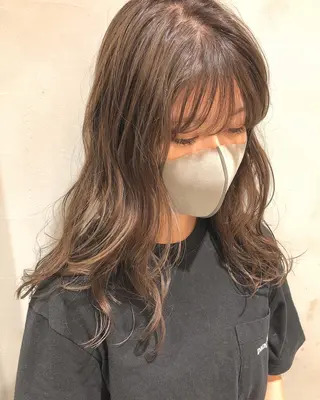 ミディアム カラー 圧倒的透明感カラー nana🦕のヘアスタイル