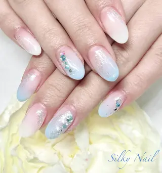 ネイル Silky_nail Sの眉毛・アイブロウイメージ