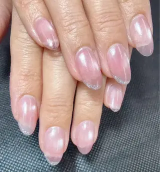 ネイル Emiネイルサロン＆スクール所属・Yui ゆいのネイルデザイン