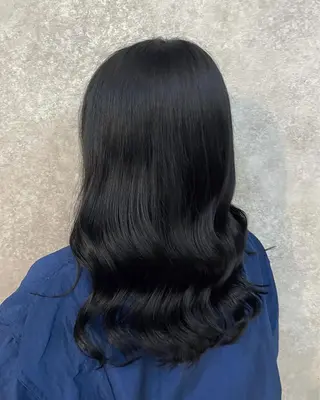 セミロング カラー なつき/派手髪カラー /艶髪カラーのヘアスタイル