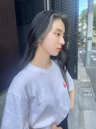 ロング カラー LANVERY所属・うる艶ヘア💐 艶ハイトーン💐彩夏のヘアスタイル