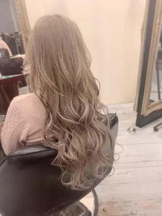 ロング カラー 🍀Moda by Grande🍀のヘアスタイル