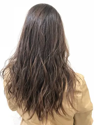 ロング カラー 樋渡 侑希のヘアスタイル