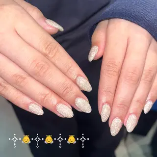 ネイル ルミナ 🪽のネイルデザイン