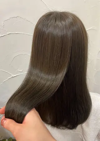 ロング カラー 《髪質改善 UN BLEACH》のヘアスタイル