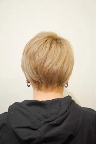 ショート カラー メンズ 能登谷 泉稀のヘアスタイル