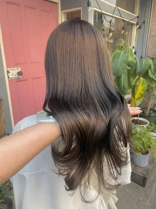 セミロング カラー ヤスザトアヤノ /レイヤー/オリーブのヘアスタイル