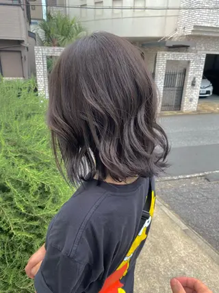 ミディアム 韓国レイヤーカット 🇰🇷透明感カラーのヘアスタイル