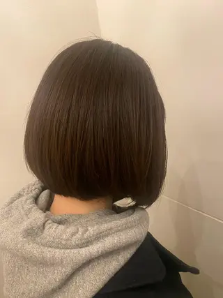 ショート ボブ/透明感カラー 岸本涼奈のヘアスタイル