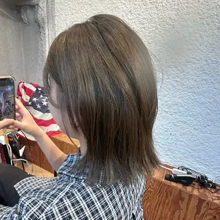 ミディアム カラー トミオカ ノアのヘアスタイル