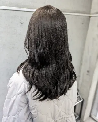 セミロング カラー 艶髪韓国ヘア🇰🇷 韓国風メンズカット のヘアスタイル