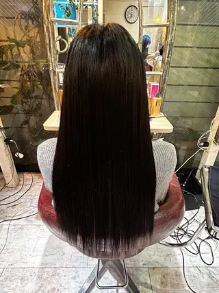 ロング カラー ササ キのヘアスタイル