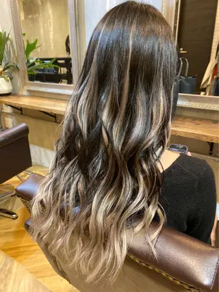 ロング カラー エクステ指名No.1 【店長】橘田のヘアスタイル