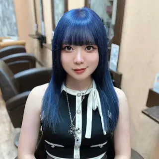セミロング カラー ブリーチ🩵レイヤー Maho🐻❄️のヘアスタイル