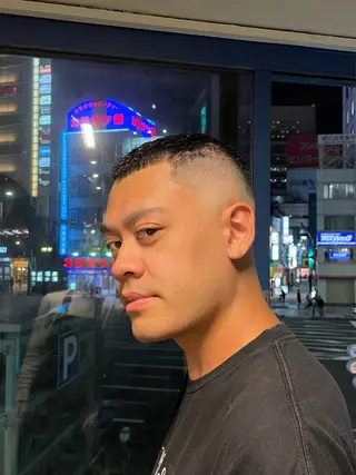 ショート million bucks神田店所属・椿 智行のヘアスタイル
