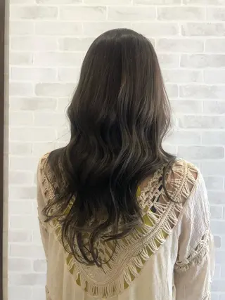 ロング 齋藤 智佳のヘアスタイル