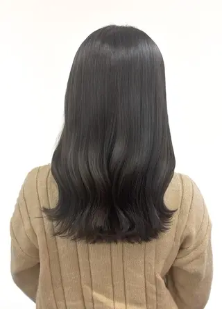 カラー セミロング Atem ☀️大町店のヘアスタイル