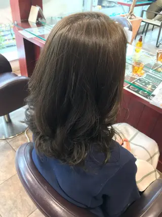 セミロング 嶋村 望美のヘアスタイル