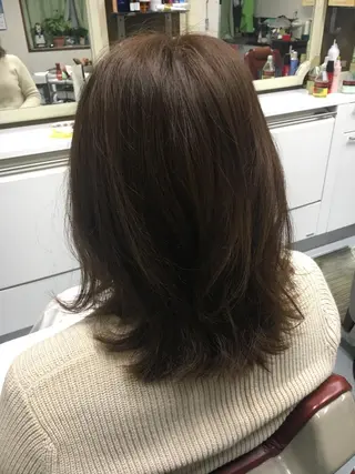 ミディアム カラー ストウ ナナエのヘアスタイル