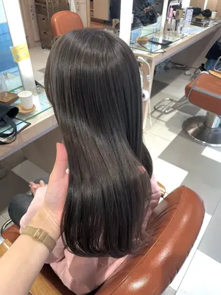 ロング カラー 青沼夏未/オリーブ/ 寒色カラーのヘアスタイル