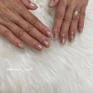 ネイル 𝓇𝒶𝓃𝒶𝓃 𝓃𝒶𝒾𝓁のネイルデザイン