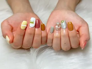 ネイル Mona【パラジェル ・長さ出し専門店】のネイルデザイン