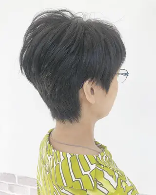 ショート カラー favorite b Charmeのヘアスタイル