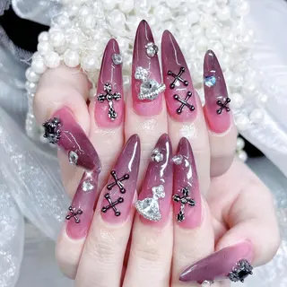 ネイル queens nailsalonのネイルデザイン