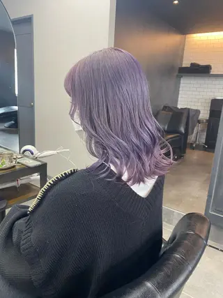 ミディアム maco 艶感ハイトーン🦋のヘアスタイル