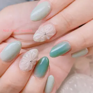 ネイル 柴崎 美幸のネイルデザイン