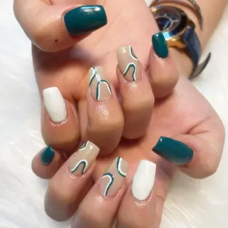 ネイル ゴテゴテ💙ワンホン リオナのネイルデザイン