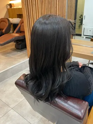 セミロング mio/⭐︎ ブリーチ指名No.1のヘアスタイル