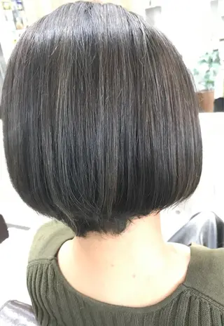 ショート カラー hair salon mementoのヘアスタイル