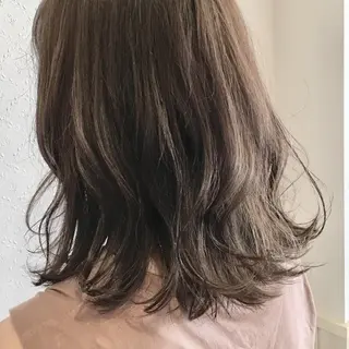 セミロング カラー 宮内 真乃のヘアスタイル