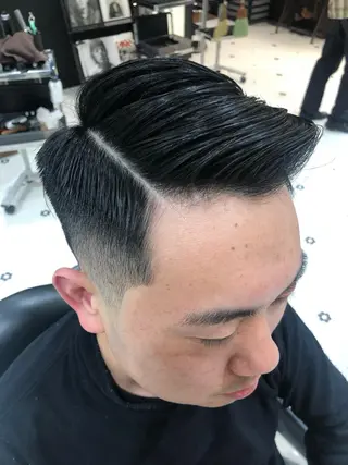 メンズ THE AWESUM所属・メンズスタイル強化中 TONNY(トニー)のヘアスタイル