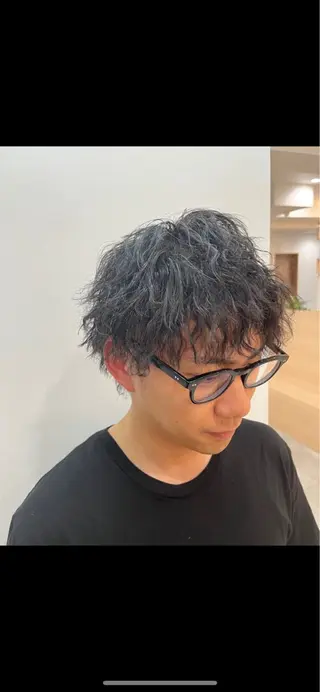 パーマ メンズ little心斎橋所属・ミヤケ タカヒロのヘアスタイル
