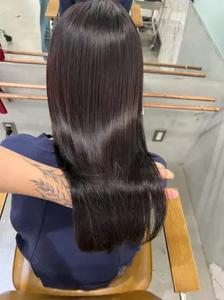 セミロング 【YUTO】確実に 髪を綺麗にするプロ。のヘアスタイル