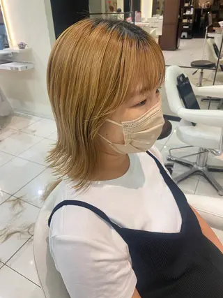 ミディアム 内山 歩美のヘアスタイル