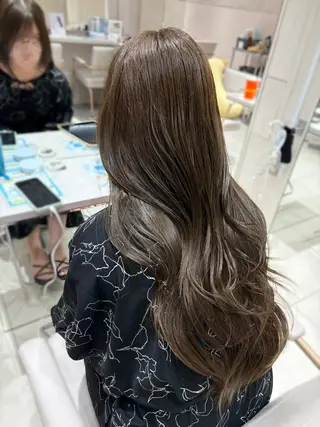 ロング ✨韓国風レイヤー/ くびれ巻き🖤　りくのヘアスタイル