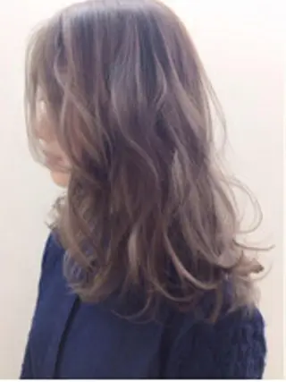 セミロング ココバイファニック 関内のヘアスタイル