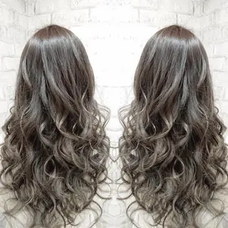 ロング カラー EARTH 越谷店のヘアスタイル